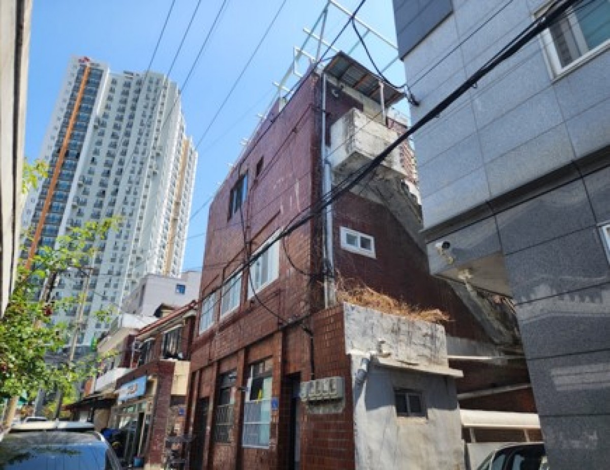 Preliminary survey of buildings around the Yeongtong Central Jai new construction site 이미지 0