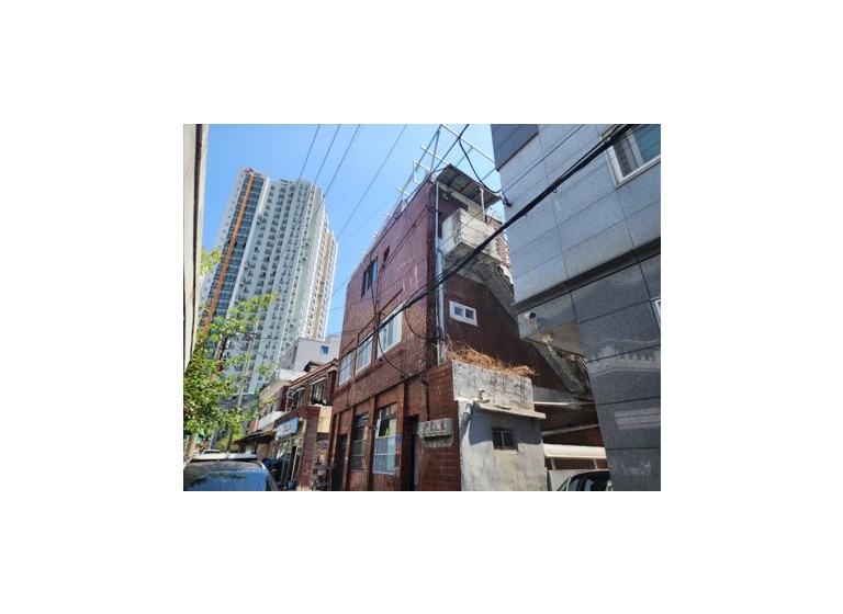 Preliminary survey of buildings around the Yeongtong Central Jai new construction site